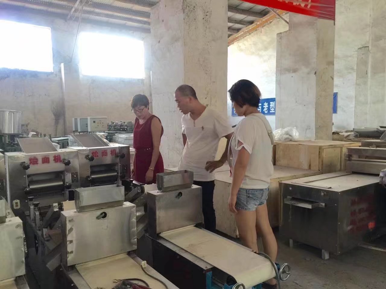 一品鮮批發(fā)燴面機(jī)