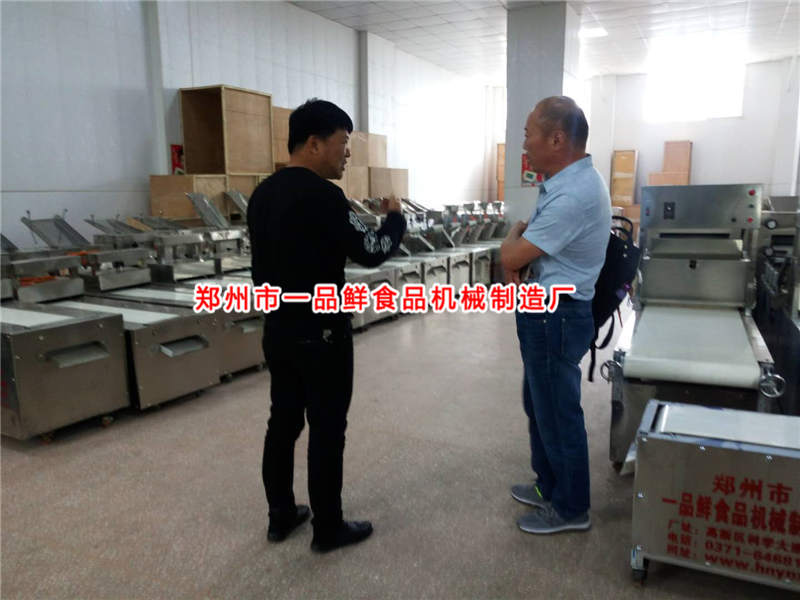 飯店燴面機設(shè)備