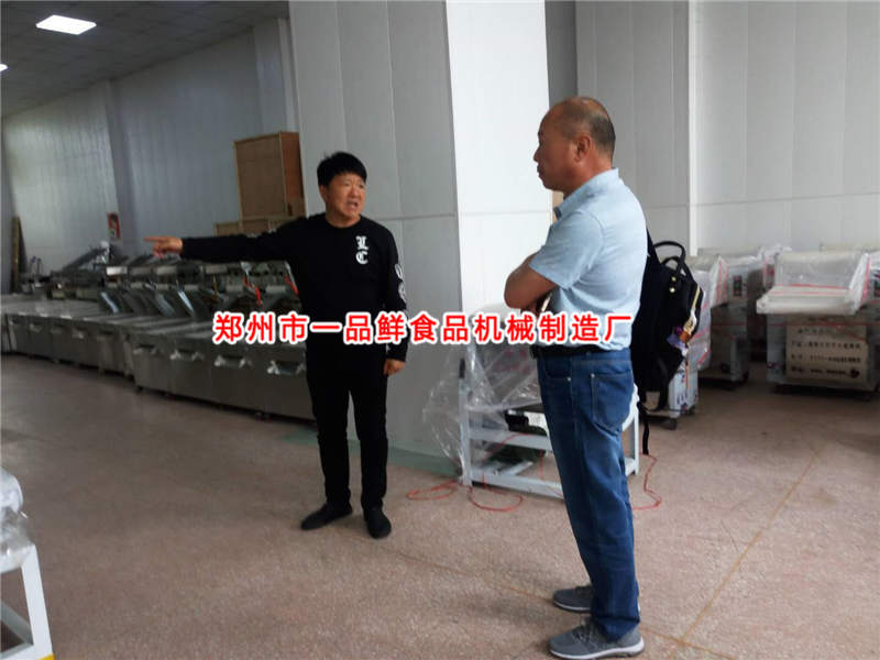 飯店燴面機設(shè)備