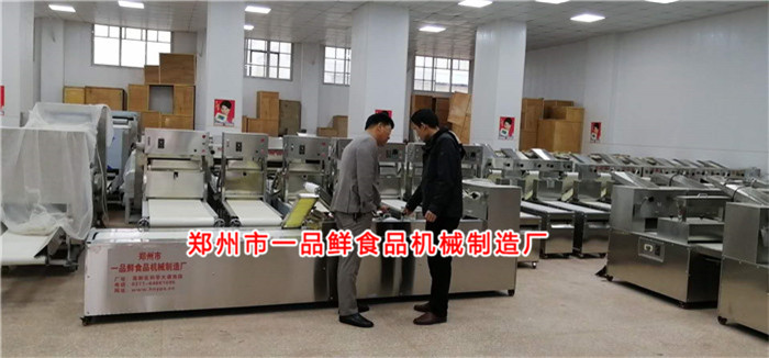 陜西客戶考察扯面機(jī)