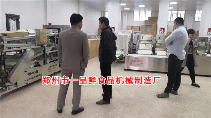 準(zhǔn)備發(fā)往泰國的設(shè)備